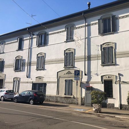 L' Appartamento Del Borgo - Parcheggio Riservato Παβία Εξωτερικό φωτογραφία